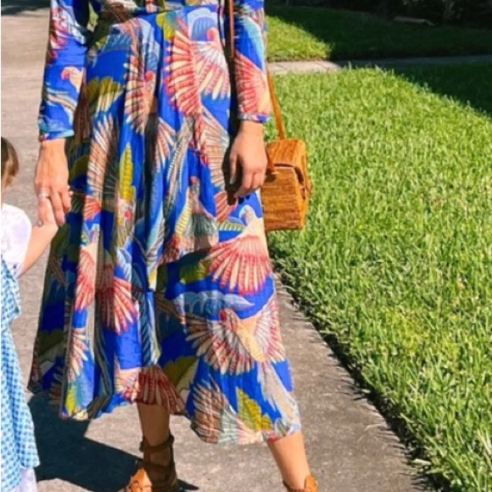 Farm Rio macaw dress new with tags size medium - Picture 10 of 12